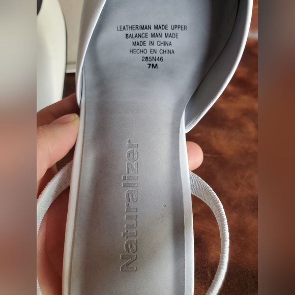 Size 7 Naturalizer White Slingback Heels - Picture 4 of 7